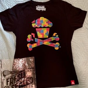 Johnny Cupcakes New in Bag Girls XL Rainbow Tetris Crossbones T-shirt & JC pin